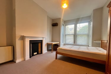 3 bed flat, Connaught Avenue, Mutley, Plymouth, PL47BX - Image 3